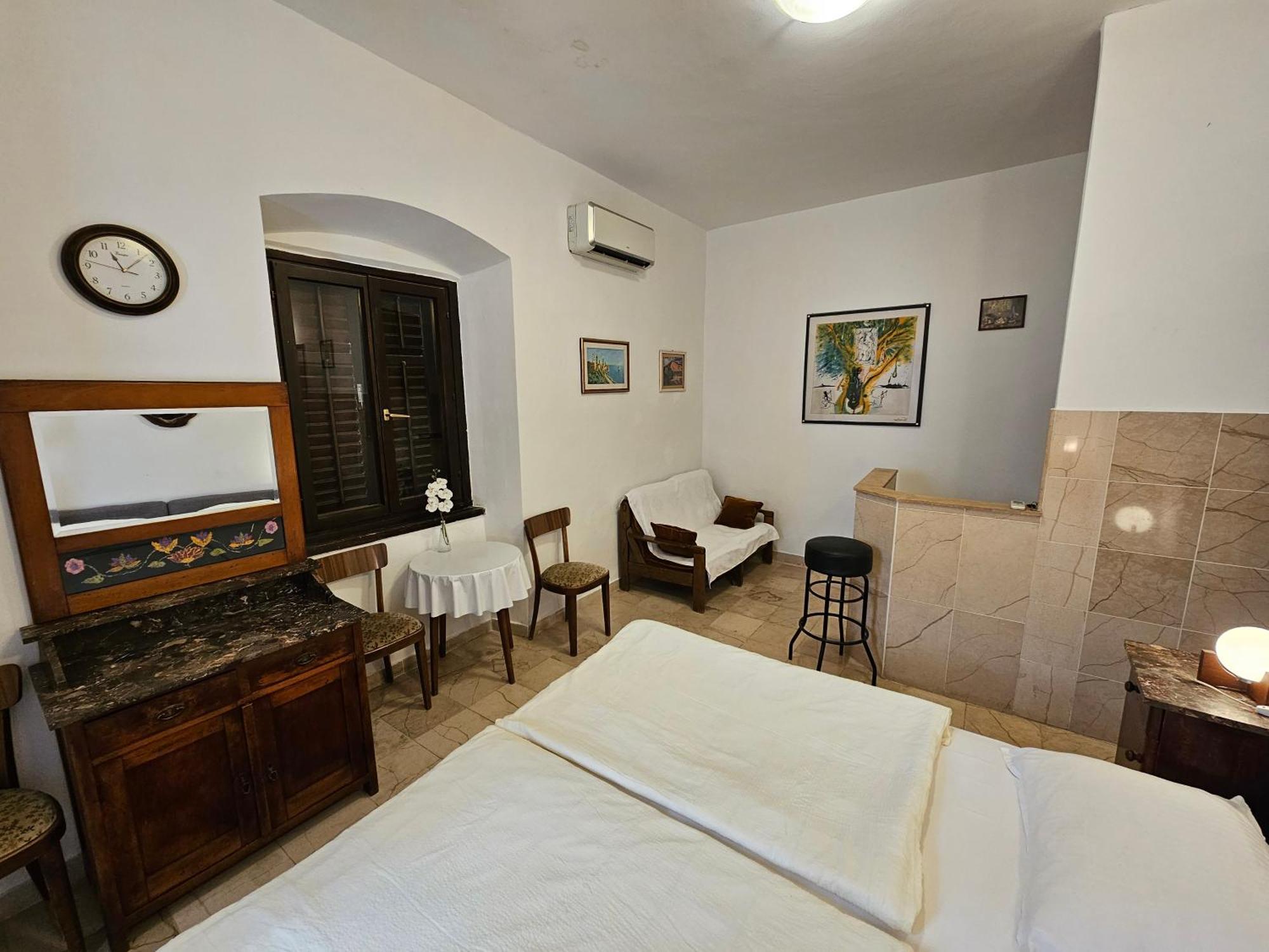 Center Room D16 In The Ancient Roman Palace Σπλιτ Εξωτερικό φωτογραφία